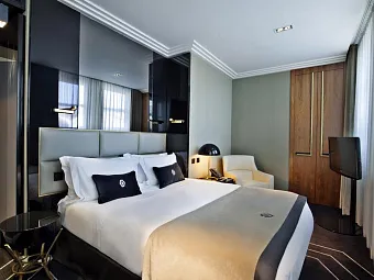 Отель ALTIS AVENIDA 5*