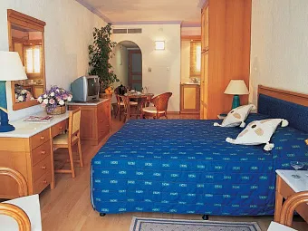  Отель PAPHOS GARDENS HOTEL 3*