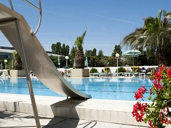 Отель CORMORAN 4*