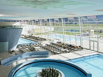 Отель TAUERN SPA ZELL AM SEE-KAPRUN HOTEL 4+*