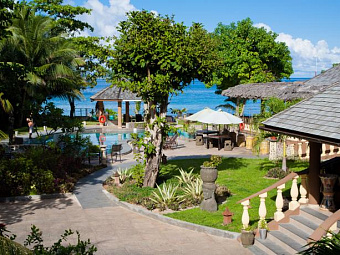 CASTELLO BEACH PRASLIN 4*