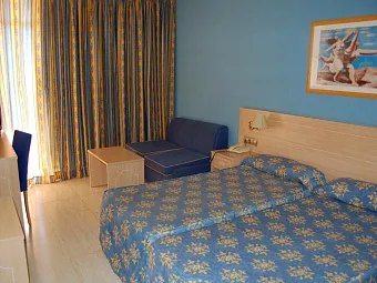 4R REGINA GRAN HOTEL 4* (ех REGINA GRAN HOTEL)