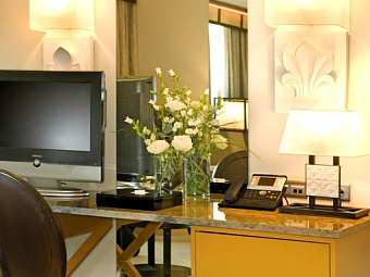 Отель GRANDE REAL VILLA ITALIA HOTEL & SPA 5*