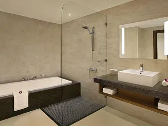 Отель DOUBLETREE BY HILTON RESORT & SPA MARJAN ISLAND 5*