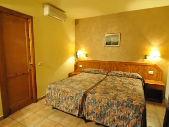 Отель PARIS ENCAMP 3*