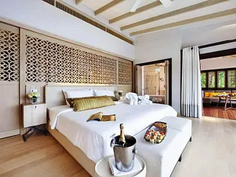 Отель THE SHORE AT KATATHANI 5*
