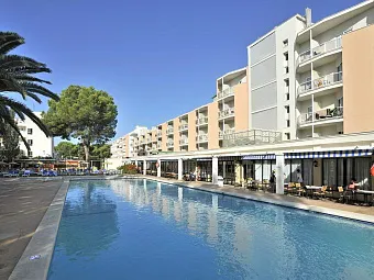 Здание отеля GLOBALES PLAYA SANTA PONSA 3*