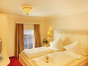 Отель GRAND HOTEL ZELL AM SEE 4*