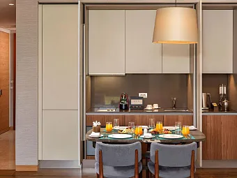 Three bedroom garden view apartment