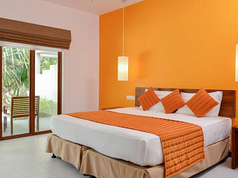 ADAARAN SELECT HUDHURAN FUSHI 4*