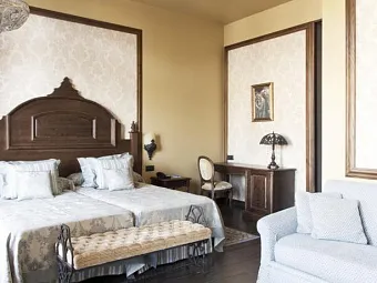 Отель  PORTAVENTURA HOTEL MANSION DE LUCY 5*