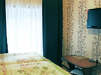 КОРОНА 3*