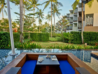 Отель HOLIDAY INN RESORT PHUKET MAI KHAO BEACH 4*