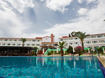 ADELAIS BAY HOTEL 3*