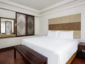 SWISSOTEL & GRANG MERCURE YALONG BAY 5*
