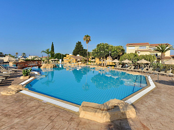 MAKRONISOS VILLAGE 3*