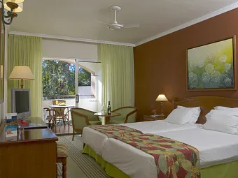 Отель APARTHOTEL PESTANA VILLAGE GARDEN RESORT 4*