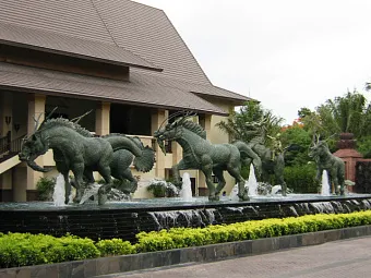 Отель GARDEN CLIFF RESORT 5 *
