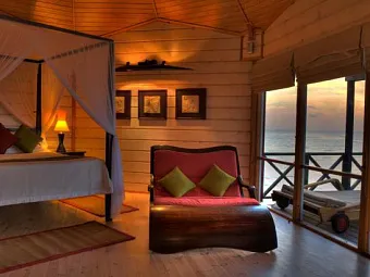 KOMANDOO ISLAND RESORT 4*