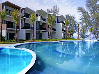 Отель HOLIDAY INN RESORT PHUKET MAI KHAO BEACH 4*