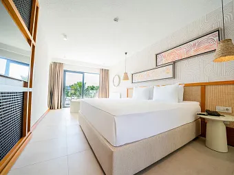 THE NORM COLLECTION DOOR'A 5*