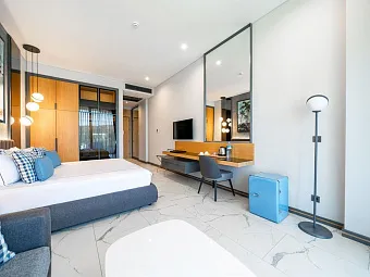 THE NORM COLLECTION DOOR'A 5*