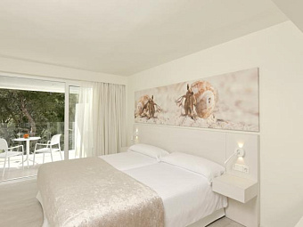IBEROSTAR CRISTINA 4* (ех IBEROSTAR ROYAL CRISTINA)