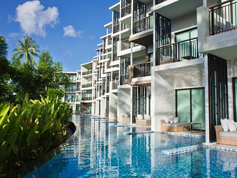 Отель HOLIDAY INN RESORT PHUKET MAI KHAO BEACH 4*