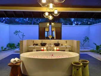 Отель ATMOSPHERE KANIFUSHI 5*