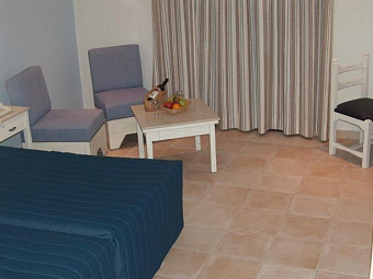   DIONYSOS CENTRAL HOTEL 3*