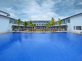 Отель COCO ROYAL BEACH RESORT 3*