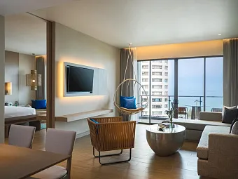  Отель RENAISSANCE PATTAYA RESORT AND SPA 5*