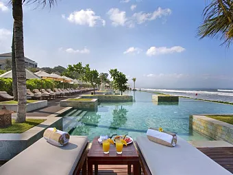 Отель THE SEMINYAK BEACH RESORT & SPA 5*