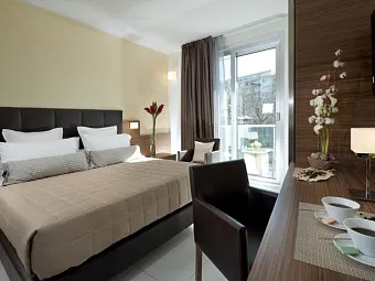 Отель AQUA 4*