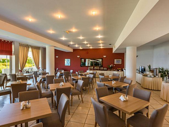 NIFOREIKA BEACH HOTEL & BUNGALOWS 3*