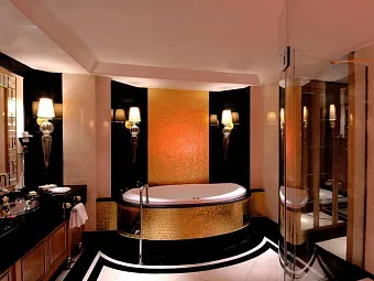 Отель CALISTA LUXURY RESORT 5*