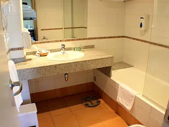 Отель KANDAHAR 4*