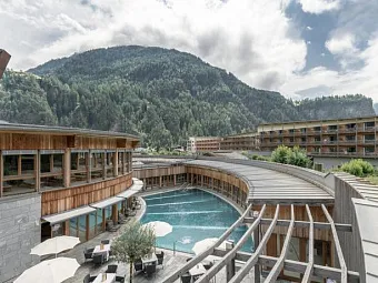 Отель AQUA DOME HOTEL 4*