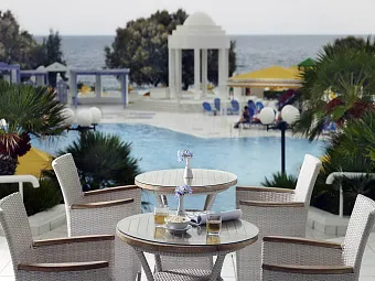 Отель SERITA BEACH HOTEL 5*
