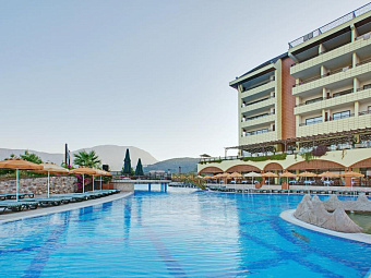 UTOPIA WORLD HOTEL 5*