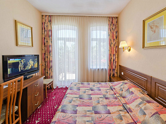 Отель БРИСТОЛЬ 3*