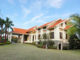 Отель GOLDEN COAST RESORT & SPA 4*