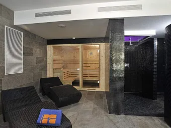 HISPANIA 4*