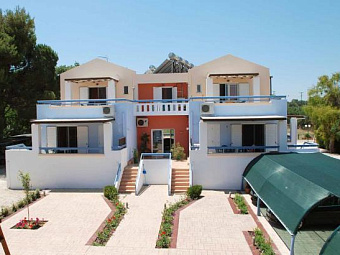 AITHRIO HOTEL 2+*