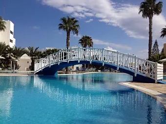 PAPANTONIA HOTEL APARTMENTS 4*