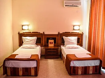  Отель KAROLINA 4*