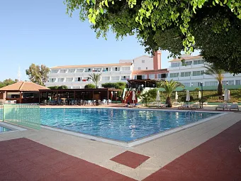 ADELAIS BAY HOTEL 3*