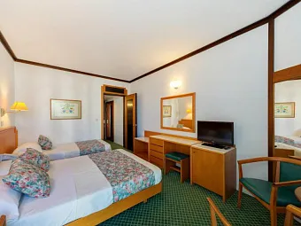APOLLO BEACH 4*