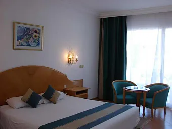 Отель ROYAL AZUR 5*