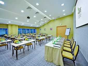 LES Art Resort 4*